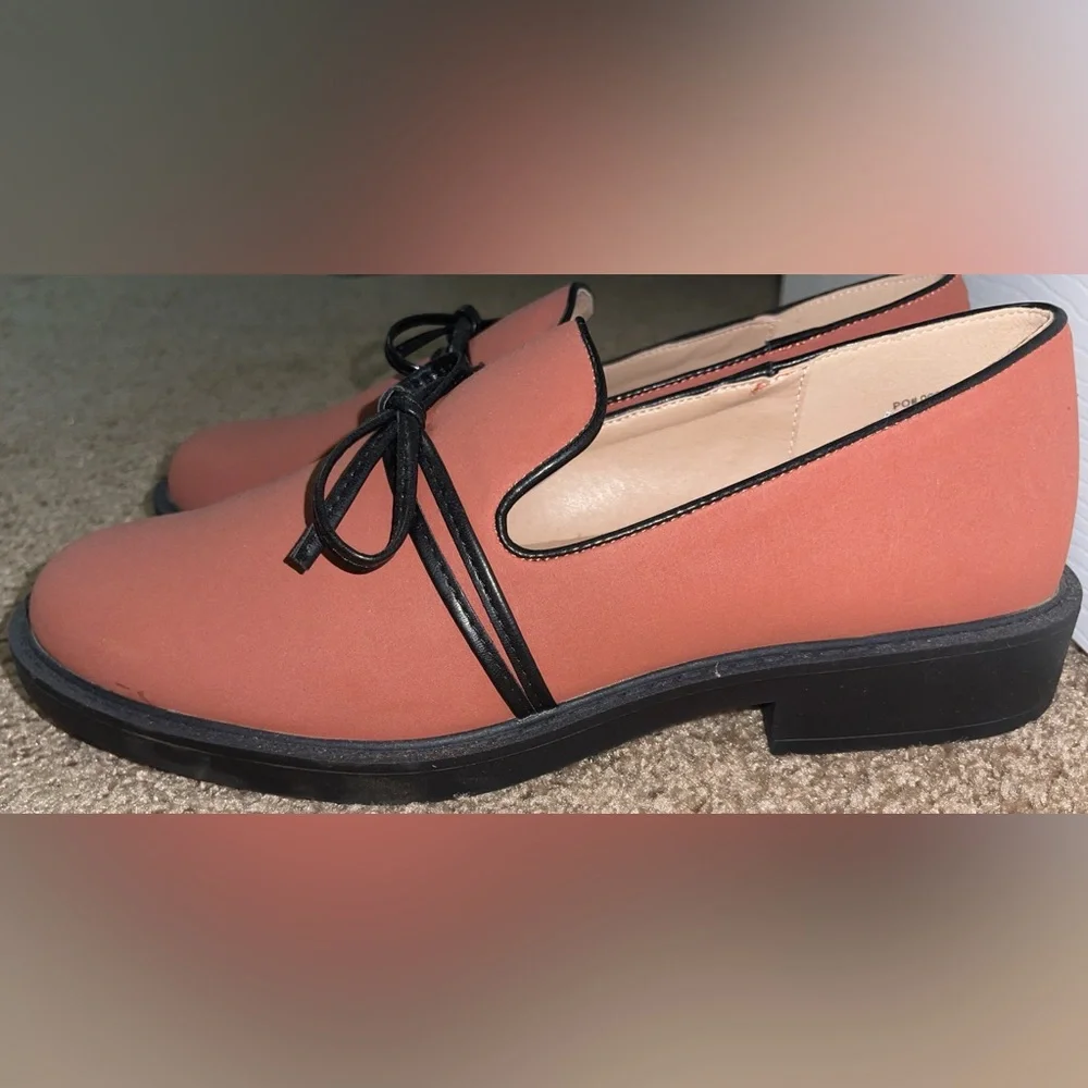 Shoes - Picture 2 of 4